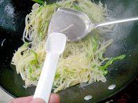 酥脆青椒炒土豆丝