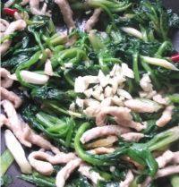 菠菜炒肉丝
