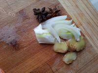红蘑炖鸡肉的做法图解五