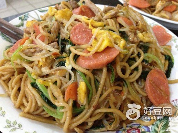 家常肉丝鸡蛋炒面