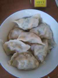 美味的角瓜鸡蛋饺子做法图解7)
