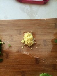 好吃的炒小白菜做法图解1)