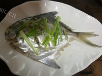 诱人的清蒸鱼做法图解6)
