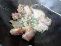 厨房小妹-鸡腿炖土豆做法图解3)
