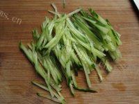 「DIY美食」鸡丝凉面做法图解2)