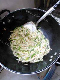 家常菜素炒茭白