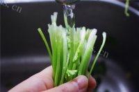 简单的凉拌香菜做法图解1)