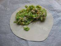家常西葫芦蛤蜊合饼做法图解12)