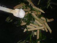 飘香的韭菜炒豆干做法图解5)