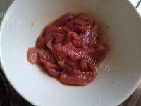 家常菜木耳炒肉片做法图解3)