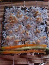 美味的肉松寿司做法图解8)