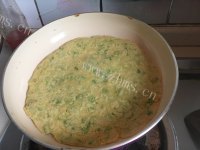 诱人的榆钱鸡蛋饼做法图解12)