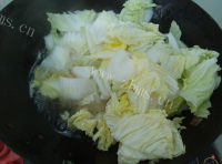 好吃的白菜腊肉干锅做法图解6)