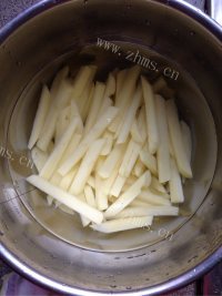 简单的炸土豆条做法图解2)