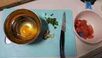 自制番茄油菜香菇鸡蛋面做法图解1)