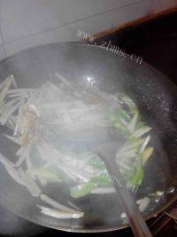 家常青椒土豆丝做法图解7)