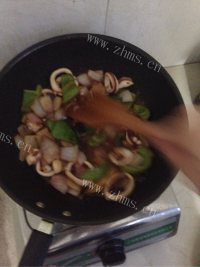 美味的炒鱿鱼做法图解10)