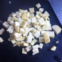 鲜美可口的豌豆腊肉焖饭做法图解4)