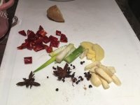 妈妈最爱的红烧鸡翅做法图解6)