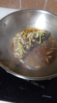 家常菜红烧草鱼做法图解5)