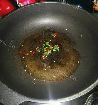 家常菜芦蒿炒香干做法图解2)