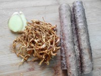 鲜美的虫草花山药羊肉汤做法图解2)