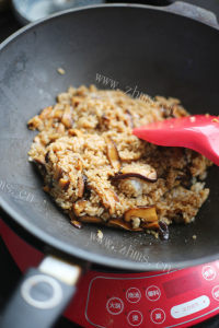 美味香菇油菜烩饭做法图解5)