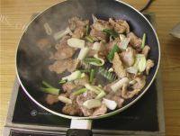 家常菜香菇山药炒肉片做法图解7)