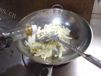 家常菜圆葱炒鸡蛋做法图解9)