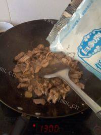 美味的香辣肉片做法图解4)