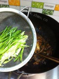 茄子烧黄鳝做法图解13)