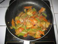 家常菜芹菜炒土豆片做法图解11)