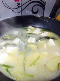 美味的昂刺鱼豆腐汤做法图解6)