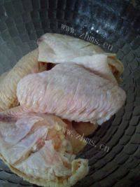 香酥炸鸡翅做法图解1)