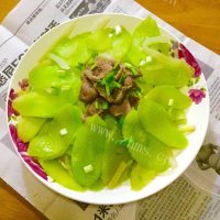 家常菜肉片炒莴笋