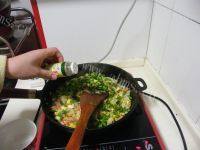 自己做的韭菜蛋炒饭做法图解12)