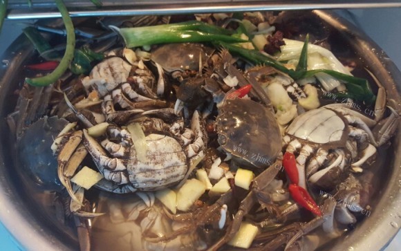 腌河蟹