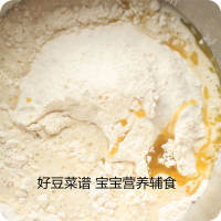 自制鲜虾披萨做法图解4)