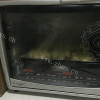 自制椰蓉花型面包做法图解8)