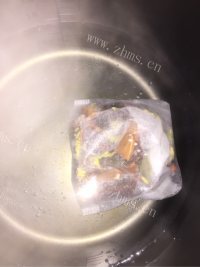 美味的焖牛腩做法图解3)
