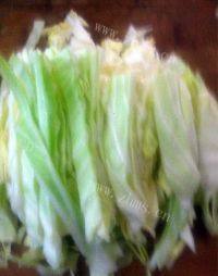 家常菜包菜炒粉丝做法图解1)