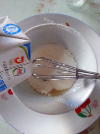 美味的QQ糖奶冻做法图解3)