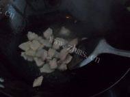 家常菜胡萝卜炒肉片做法图解4)