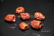 美味的淮山北芪党参煲羊肉做法图解3)