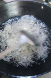 自制萝卜丝虾皮汤做法图解7)