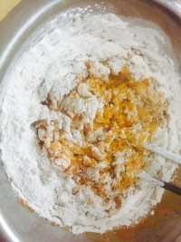 美味的油炸南瓜饼做法图解2)