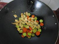 家常菜胡萝卜黄瓜炒鸡蛋