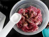 香辣的水煮牛肉做法图解4)