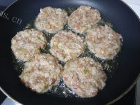 自制香煎藕饼做法图解9)