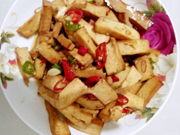 鲜美可口的辣椒炒豆腐干